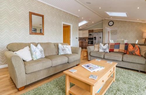 Bowness-on-Windermere House | Lakeside Lodge