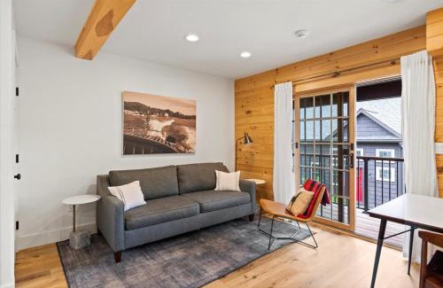 Lake George House | Lakeside Lodging