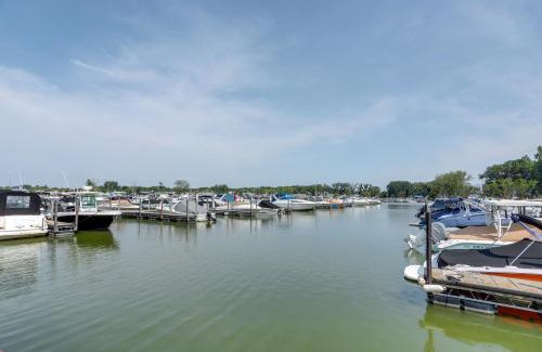 Marblehead House | Lakeside Marblehead Home with Screened Patio!