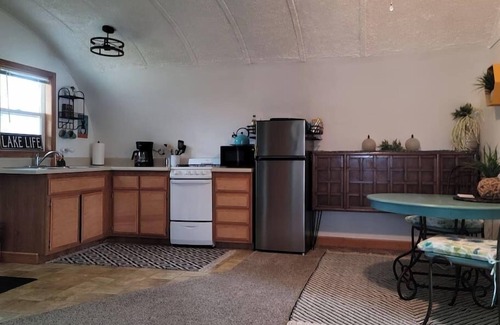 Paw Paw Cottage | Lakeside Quonset Hut, Cozy And Romantic