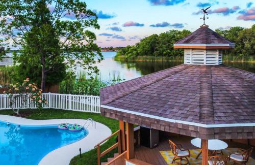 Largo Villa | Lakeside Retreat-4plex Sleeps 20