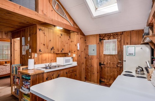 Moultonborough Cabin | Lakeside rustic cabin sleeps 6 on Lake Kanasatka