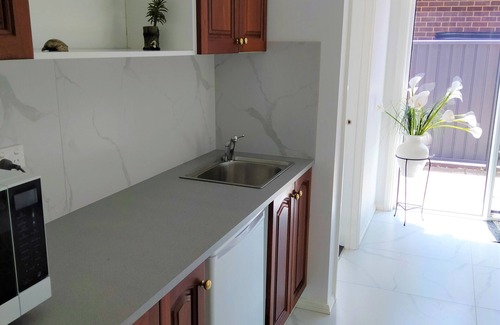 Wangi Wangi House | Lakeside self-contained room with private entry - 1 min from Wangi jetty