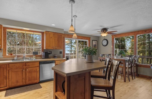 Lakeside House | Lakeside Somers Basecamp for Adventure! 2 bed, 2 bath, huge deck and lake views!