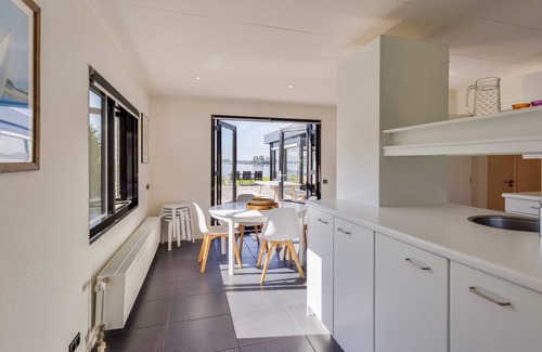 Kamperland House | Lakeside Stay in Kamperland