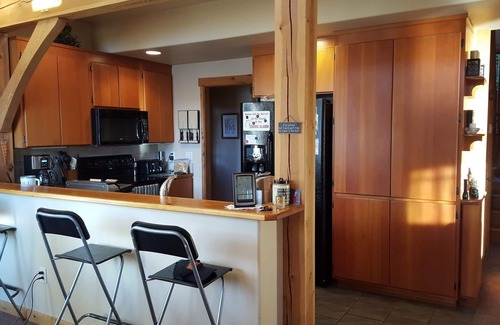 East Wenatchee House | Lakeside Timber Frame Home on Columbia River,Lake Entiat