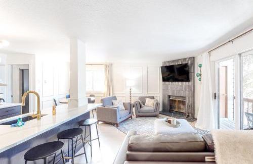 McCall House | Lakeview 11