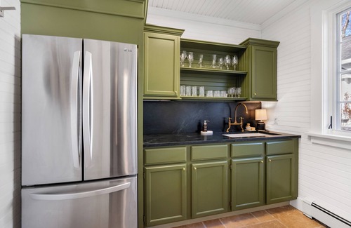 Forest Beach House | Lakeview Bliss: 4 BR, 4.5 BA in Harbor Springs, Sleeps 8