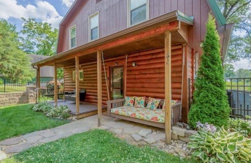 Dublin House | Lakeview Cabin