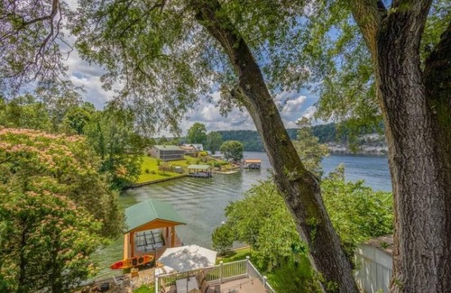 Dublin House | Lakeview Cabin