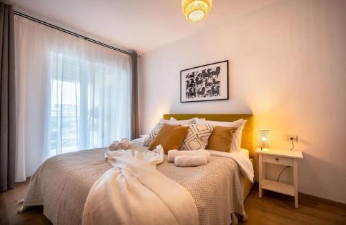 Cluj County Apartment | LakeView CozyNook - Tennis, UnderGround Parking, Modern, Balcony
