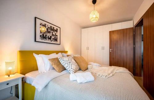 Cluj County Apartment | LakeView CozyNook - Tennis, UnderGround Parking, Modern, Balcony