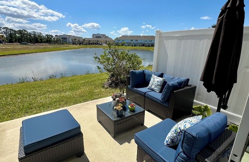 Laurel House | Lakeview Escape · Heated Pool · Pet-Friendly · 7 Min to Beaches
