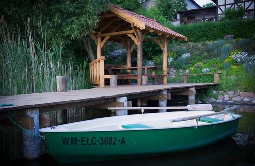 Gorlo Apartment | Lakeview garden studio in Villa