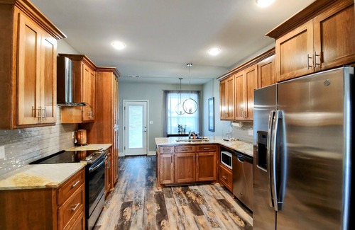 Mid America House | Lakeview Getaway A - Perfect for couples or families