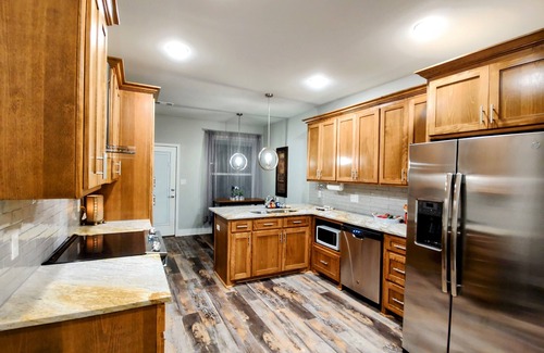 Mid America House | Lakeview Getaway A - Perfect for couples or families