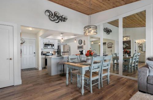 Kimberling City Apartment | Lakeview Getaway