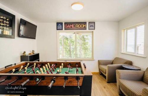 Wishon Apartment | Lakeview Haven-Boat Slip-Dog Friendly-Sleeps 14
