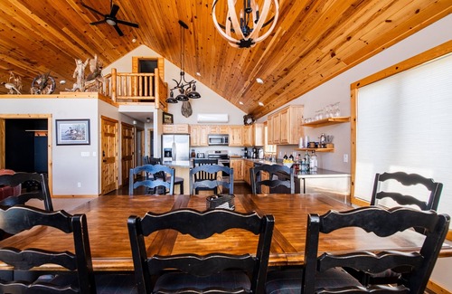 Carpenter Cabin | Lakeview Lodge by Double P Ranch: Premier Hunting & Fishing Clark, South Dakota