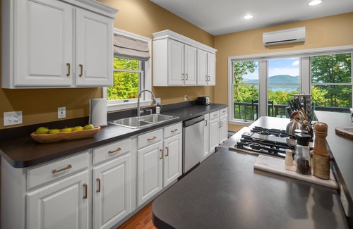 Bolton Landing House | Lakeview Lodge|Hot Tub|9 Beds|Pet Friendly|Dock Slip|Lake Views|