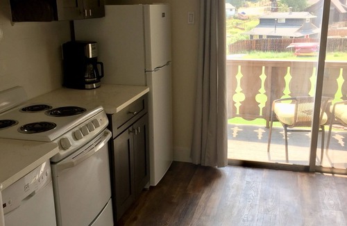 Dillon Condo | Lakeview Mountain Escape