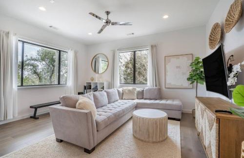 McNeil House | Lakeview Retreat: Terrace BBQ