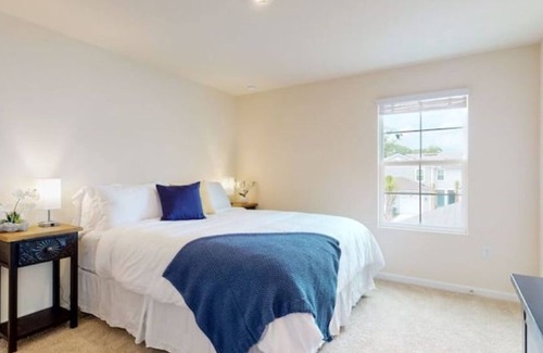 St. Augustine Apartment | Lakeview Townhome With Pool and Weight Room