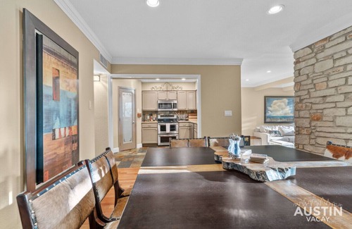 Lakeway Apartment | Lakeway Hill Country Home Grill Deck, Tennis Courts + Trails