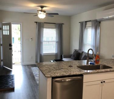 Durham House | Lakewoodlyon Park Renovated Cottage Near Duke 23a