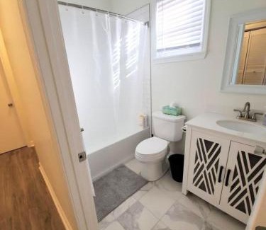 Durham House | Lakewoodlyon Park Renovated Cottage Near Duke 28b