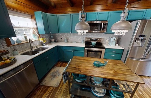 Deep Gap Cabin | Lakin' it Easy! -lakefront-Sleeps 10 -Community po