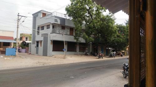 Tiruchendur House | LAKSH COTT Home Stay
