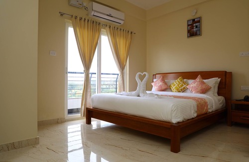 Stuart Hill Hotel | Lali Petals