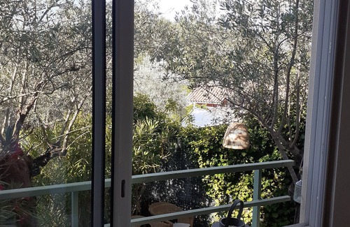 Nyons House | LAMAOLILOU