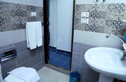 Sheraton Road -Sakkala Hotel | Lamera Hotel.
