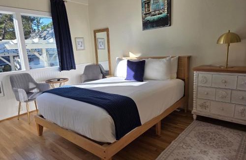 Golden Rectangle Hotel | Lamp Lighter Inn and Sunset Suites