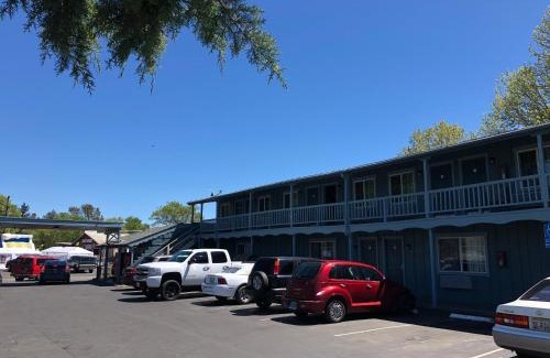 Clearlake Hotel | Lamplighter Motel Clearlake