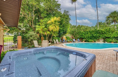Haines City Cottage | Lanai, Hot Tub & Pool: Haines City Retreat!