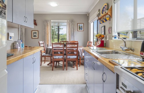 Ngongotaha House | LANCASHIRE FOLD A COSY WELL EQUIPPED COTTAGE FOR 4 WITH GREAT REVIEWSn