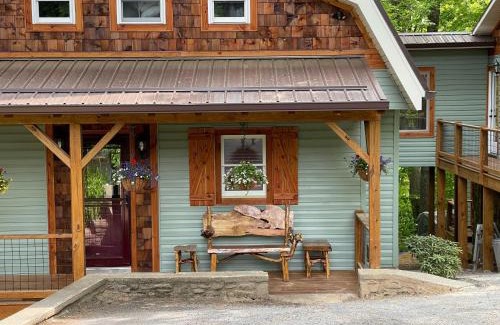 Newland House | Land Harbor Lodge