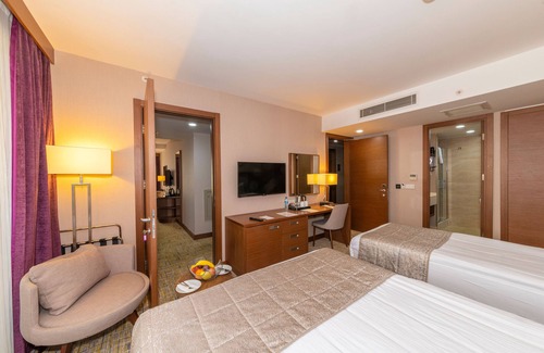 Avcilar Hotel | Land Park Hotel