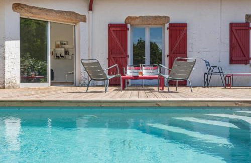 Guethary House | LANDAGAINA Villa with heated pool and garden Guethary close to Biarritz