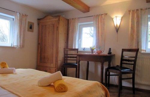 Lohsdorf House | Landgasthaus Schwarzbachtal