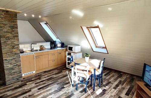 Dornumergrode Apartment | Landhaus Dachgeschoss - Gästehaus Zur Alten Post
