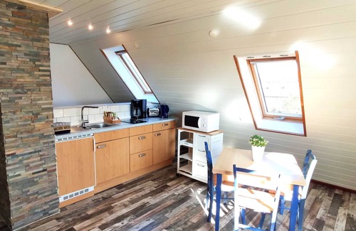 Dornumergrode Apartment | Landhaus Dachgeschoss - Gästehaus Zur Alten Post
