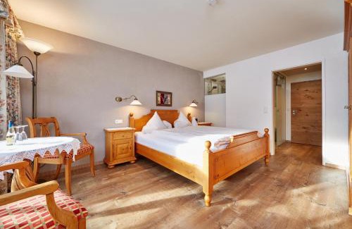Mittenwald Hotel | Landhaus Sonnenbichl Mittenwald