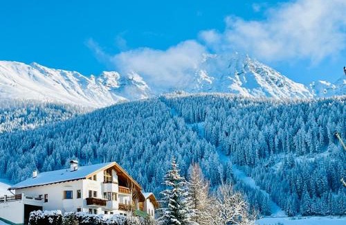 Fendels Apartment | Landhaus Sonnrain Fendels - Auszeit auf 1400m - aktiv und relaxt