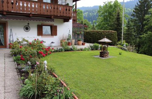 Garmisch-Partenkirchen Apartment | Landhaus Wiesenhof