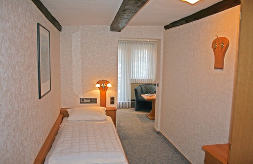 Niederhelden Hotel | Landhotel Repetal