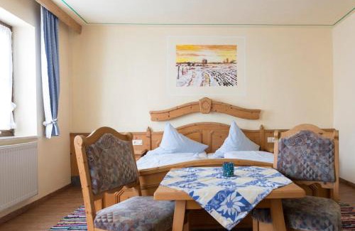 Haus im Wald Hotel | Landhotel Zum Jägerstöckl